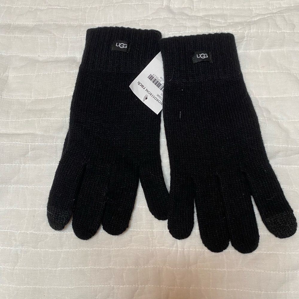 UGG Knit Tech Gloves Touchscreen Friendly One Size Black New NWT - Picture 5 of 5